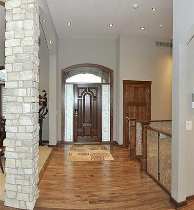 3rd image of 19403 Hamilton Cir