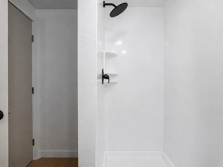 2025 E Battlefield Rd — Photo 18