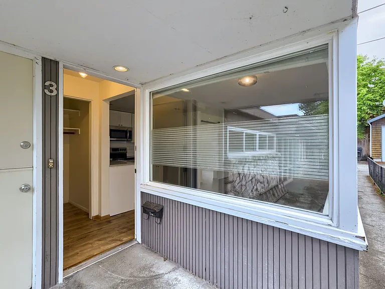 2015 43rd Ave E #3 — Photo 8
