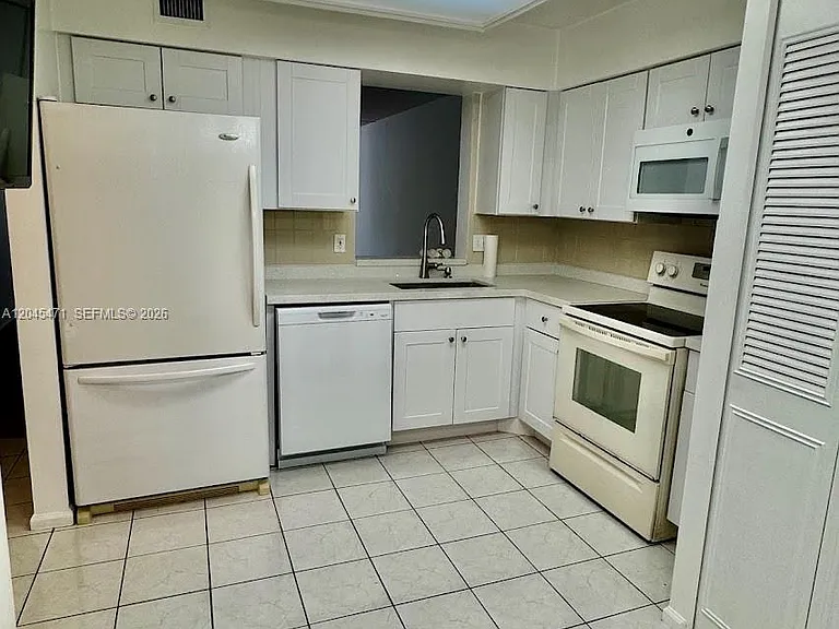 7591 NW 1st St #403 — Photo 9