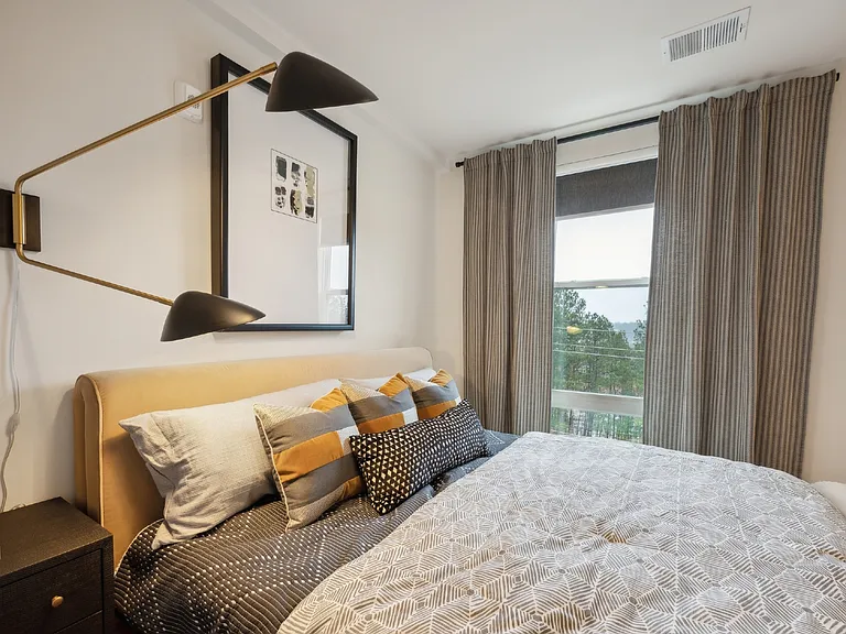 Aura Fifty4 — Photo 9