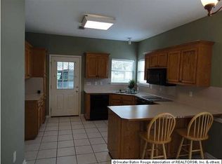 18496 Perkins Oak Rd, Prairieville, LA 70769