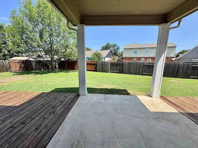 137 Firewheel Cv — Photo 19