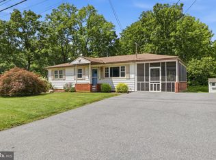 498 Middletown Rd, Hummelstown, PA 17036