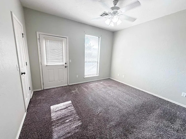 10000 Shadowview Dr #A — Photo 14