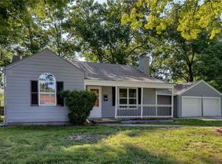 1001 S Butler Dr, Harrisonville, MO 64701