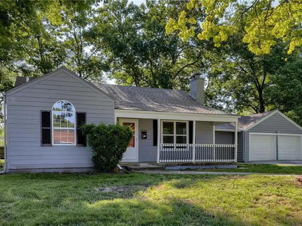 1001 S Butler Dr, Harrisonville, MO 64701