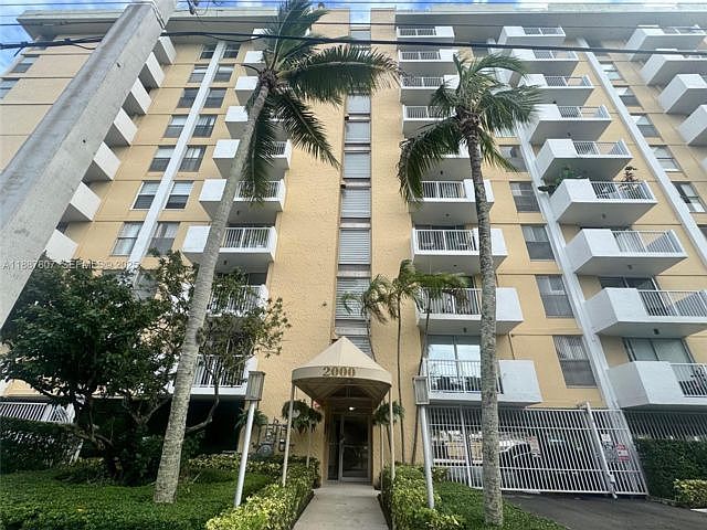 1st image of 403-2000 NE 135th St #403