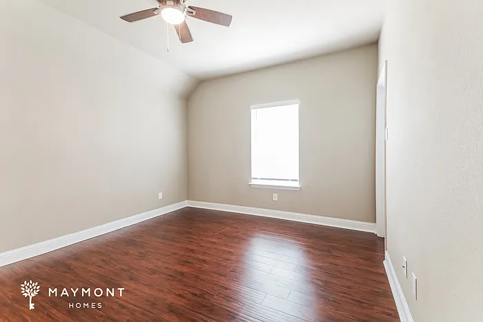 604 Kinghaven Dr — Photo 12