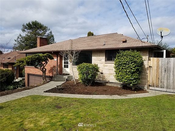 Well sought after Fauntlee Hills Neighborhood