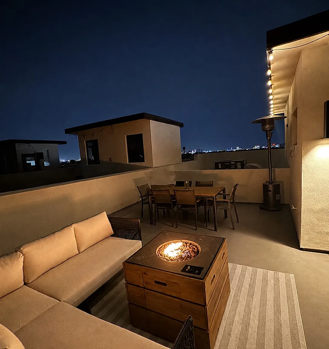 3 bed, 2.5 bath, 1813 sqft, $3,195 — Photo 3