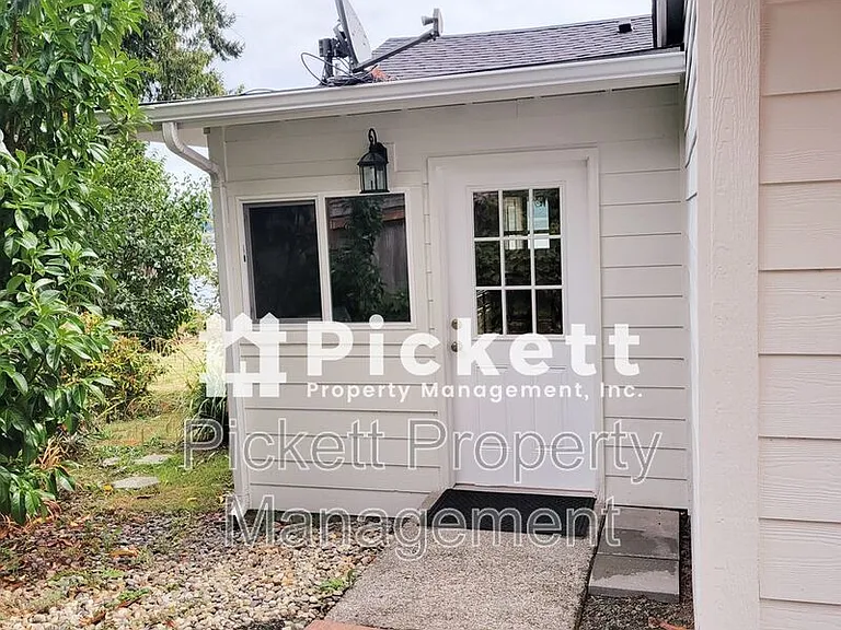2821 Erlands Beach Loop NW — Photo 3