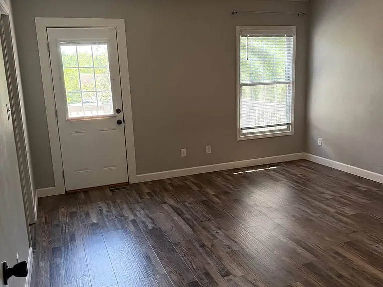 2763 Ridgeway Dr — Photo 7