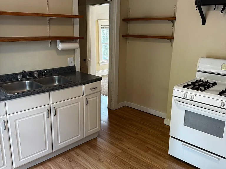 207 Fuller Ave SE #2 — Photo 2