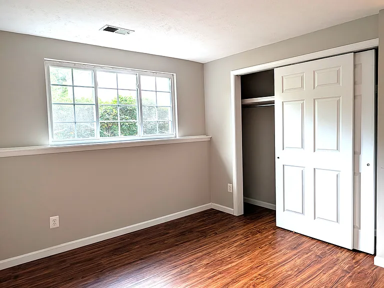 9404 Wrought Iron Ct — Photo 18