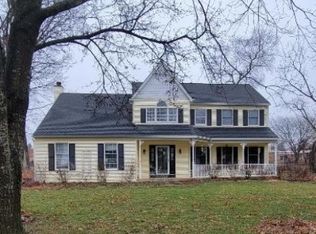 15 Saint Andrews Dr, Washington, NJ 07882