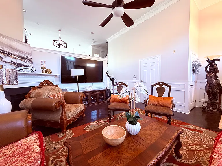 10410 Sablewood Dr #111 — Photo 6