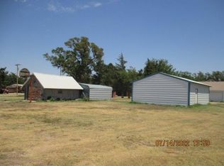 221 N Poplar St, Offerle, KS 67563