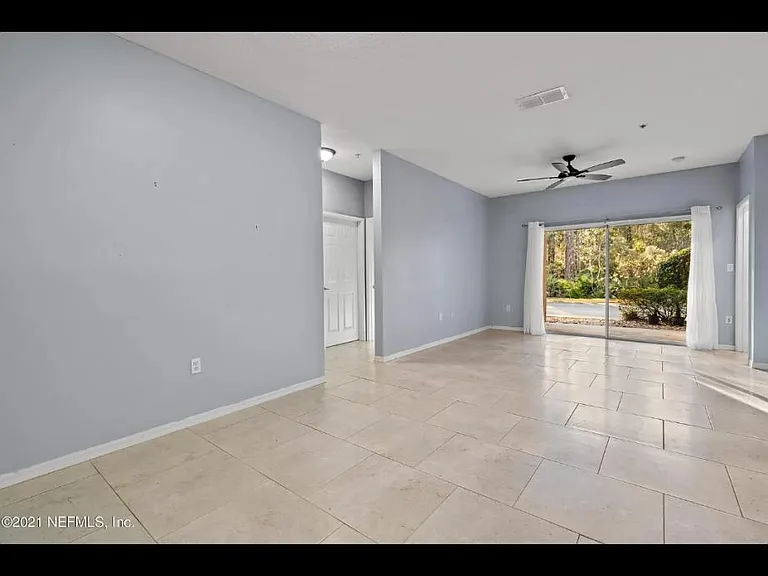 510 Florida Club Blvd — Photo 7