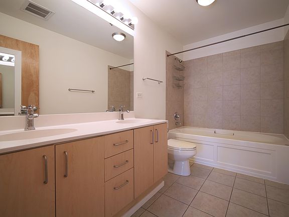 3rd image of 1620 S Michigan Ave Unit 707