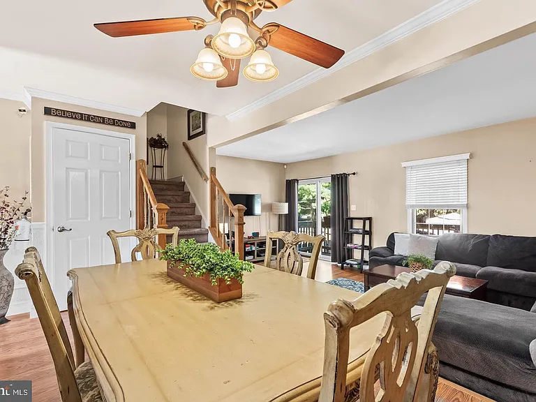 1003 Mulberry Ct — Photo 6