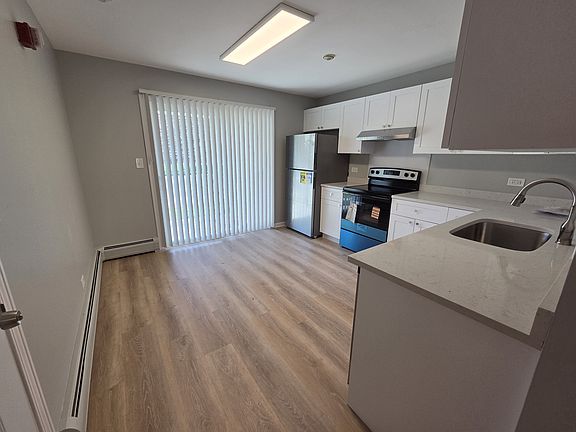 4th image of 539 W 61st St APT B