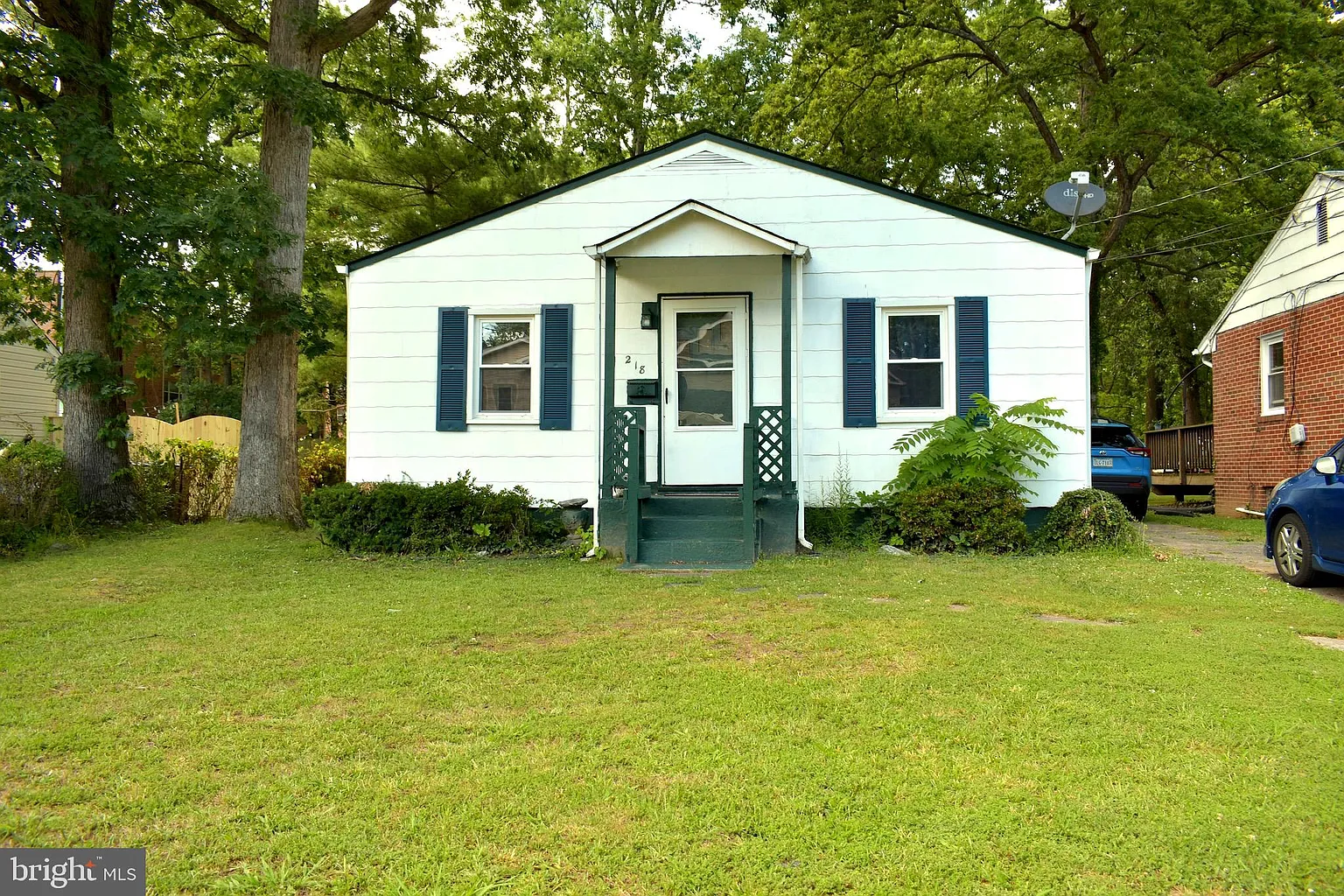 218 Spring Ave photo 1