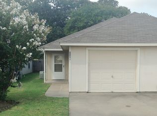 2826 James Rd, Granbury, TX 76049