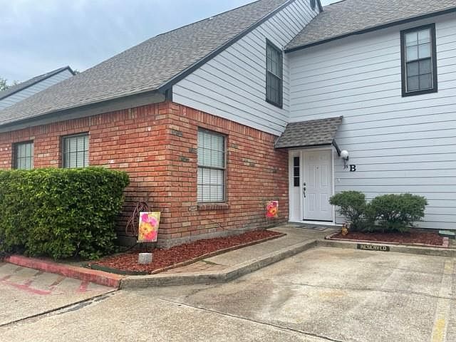 1st image of 1500 W Esplanade Ave APT 35B