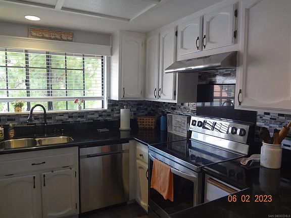 5th image of 16310 Avenida Venusto Unit E