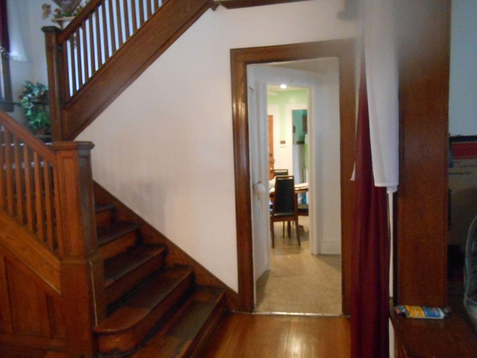 1st image of 453 No Maple Ave
