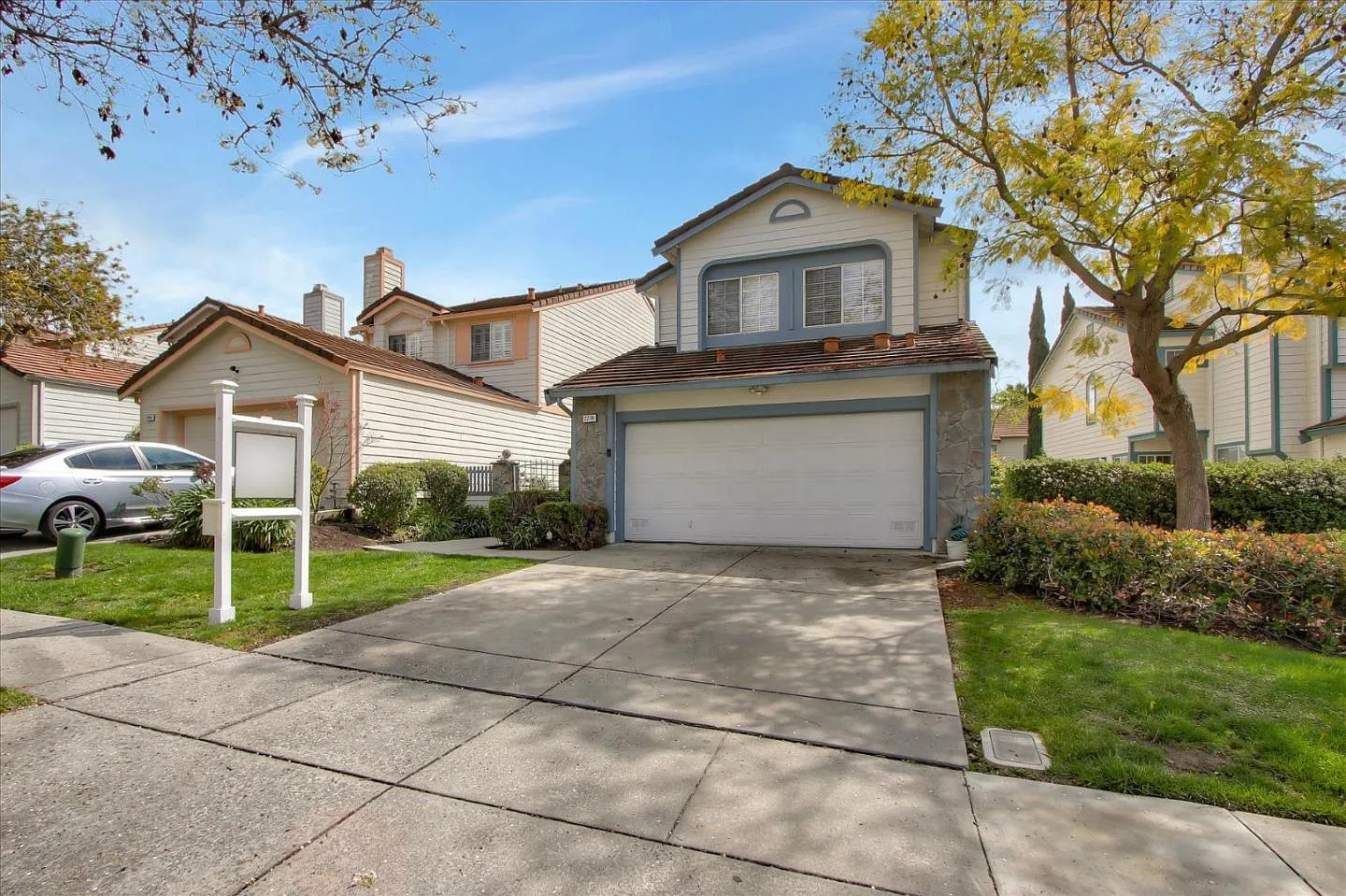 2238 Lynwood Ter photo 1