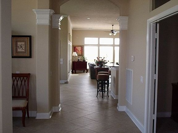 3rd image of 5330 Colonial Park Ln