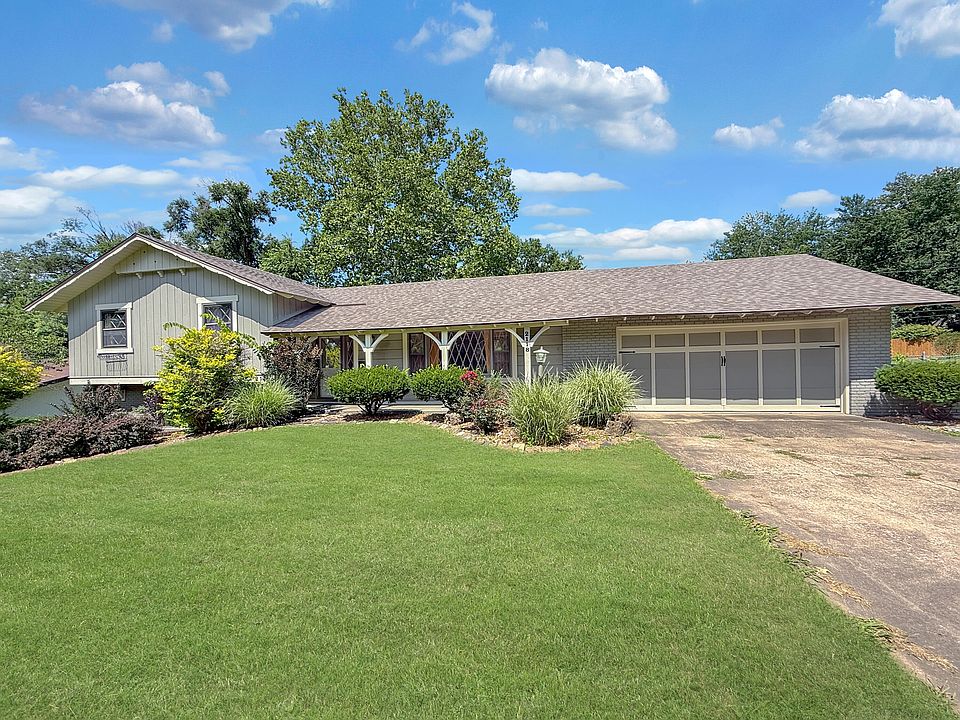 1st image of 2118 S Catalina Avenue