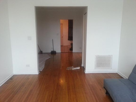 3rd image of 1551 N Cicero Ave #1