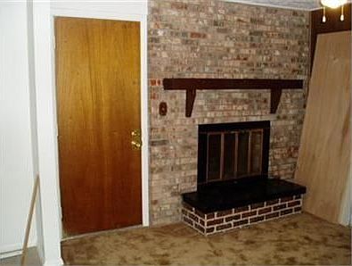 4th image of 224 Bronwood St