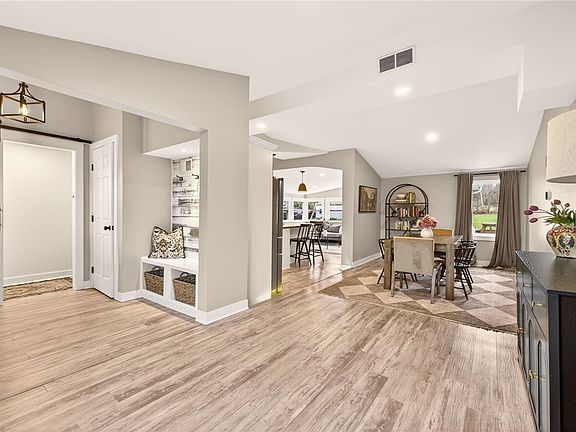 2nd image of 3644 Stalker Rd