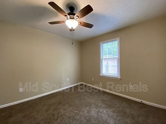 3rd image of 1404 Division St