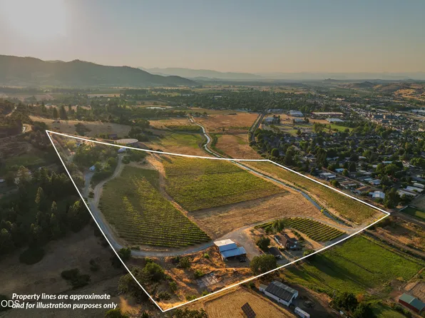 202 Pleasant View Rd, Talent, OR 97540