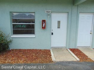 5864 Meadowlane St, New Port Richey, FL 34652