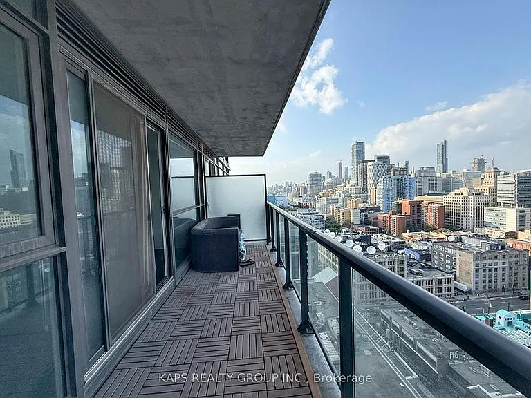 290 Adelaide St W #2106 — Photo 28