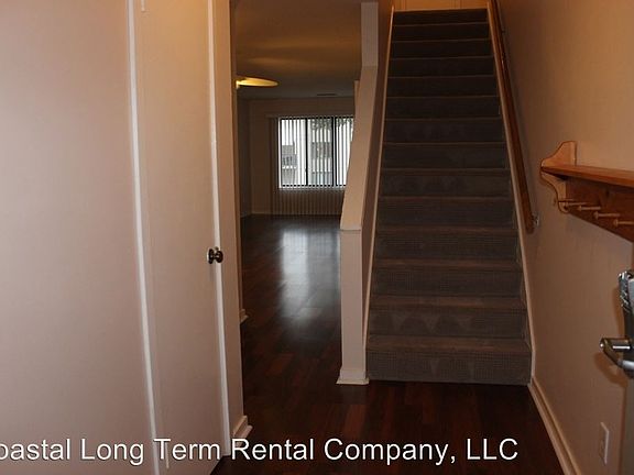 3rd image of 36 Deallyon Ave APT 29
