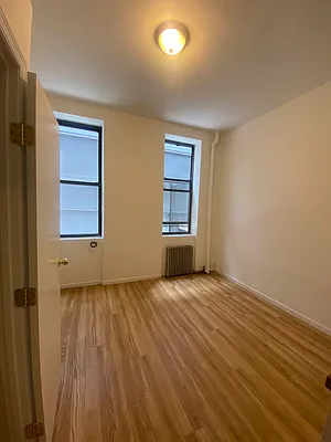 Rented by Urban Real Estate Property Group Inc | media 10