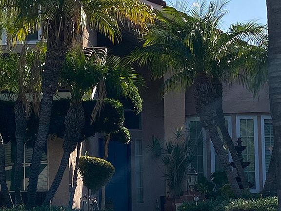 3rd image of 19872 E Round Hill Ln