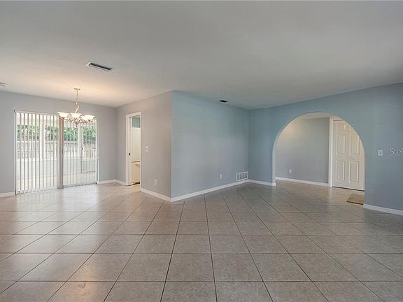 4th image of 1012 Casler Ave