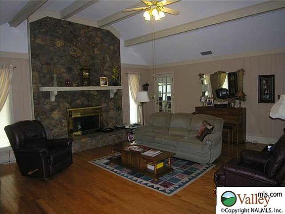 4th image of 2315 Anderson Dr SW