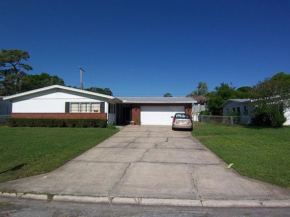 2nd image of 700 Hillcrest Ave