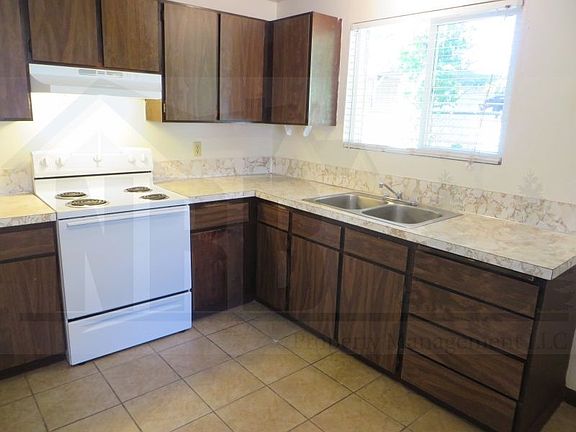 3rd image of 14407 Washington Ave SW APT 4