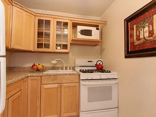 Sold by Corcoran | media 3