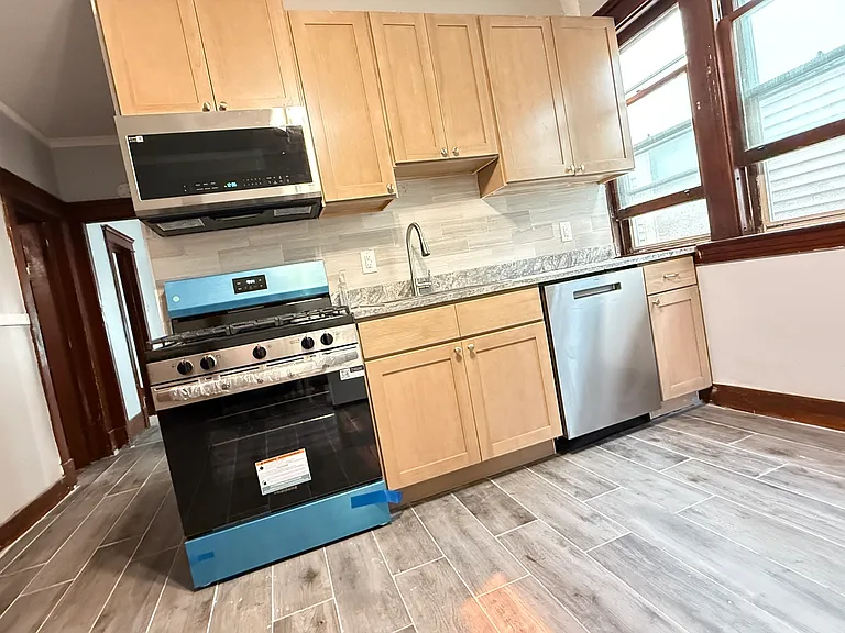 12 Kent St #2 — Photo 15